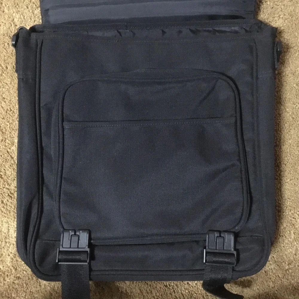 Lap Top Computer Bag America’s Most Wanted Unique & Nice!